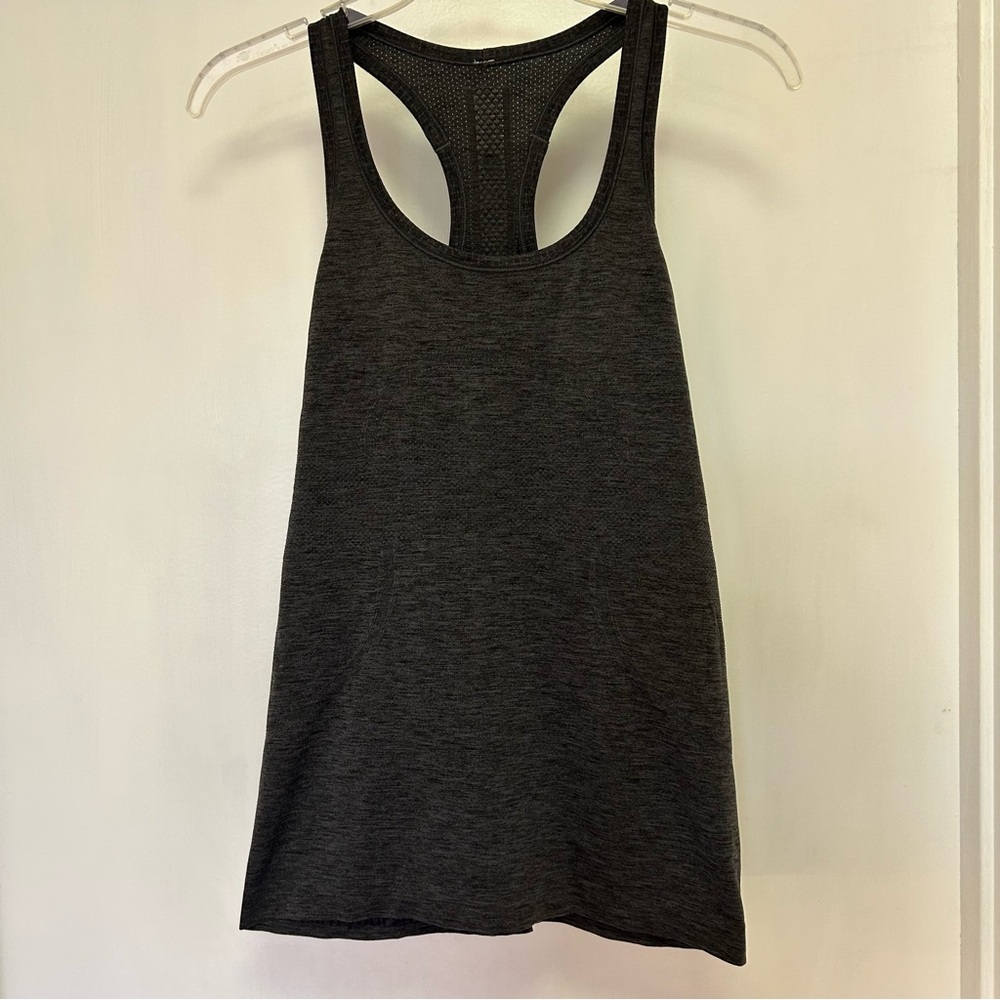 Lululemon Run Swiftly Tech Racerback Tank Heathered Black Size 8